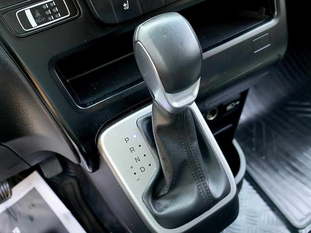 HYUNDAI Staria 2023 Negro - Importación desde Corea - HF Imports Iquique - Foto 7