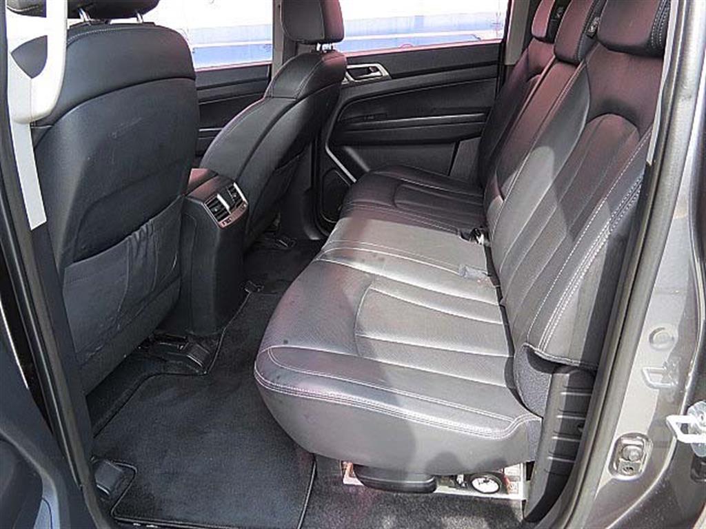 Ssangyong Rexton 2019 Gris - Importación desde Corea - HF Imports Iquique - Foto 8