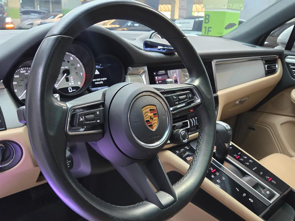 Porsche Macan - Vista 6