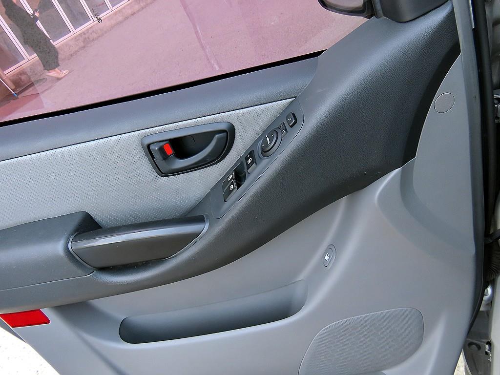 HYUNDAI Starex - Vista 12