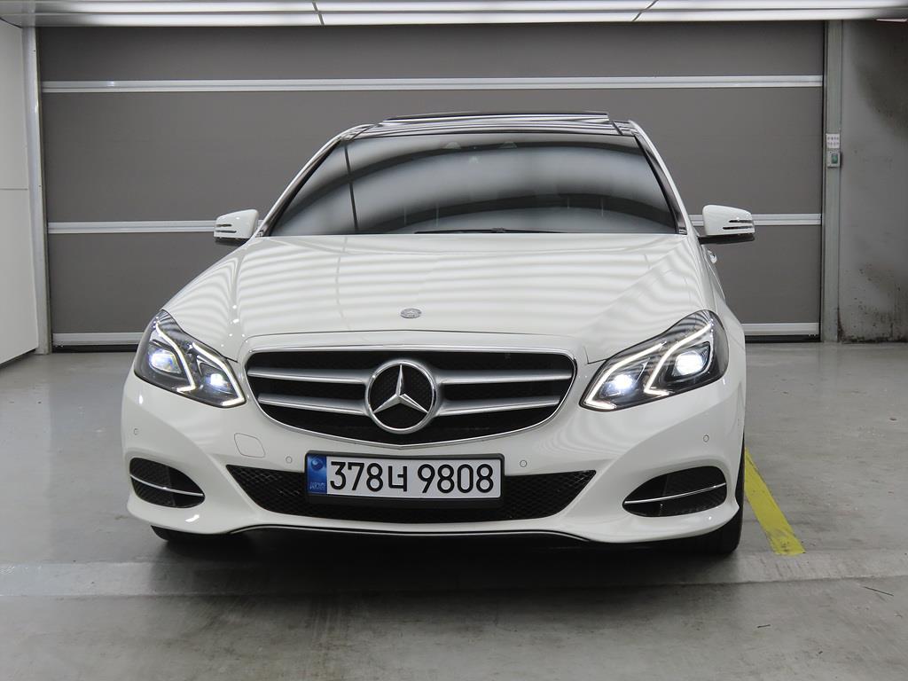 Mercedes Benz E class - Vista 2