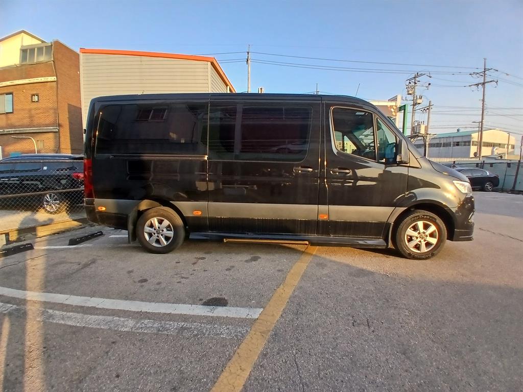Mercedes Benz Sprinter - Vista 5