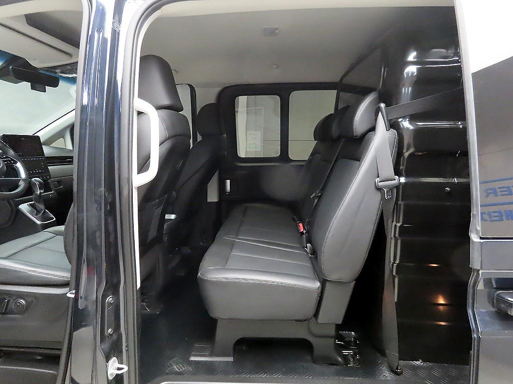 HYUNDAI Staria - Vista 6