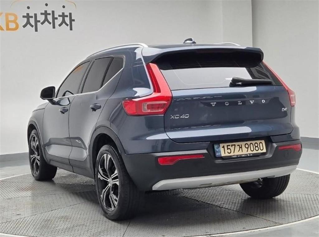 Volvo XC40 - Vista 3