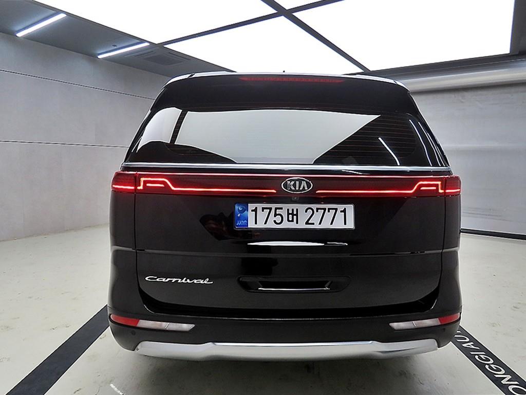KIA Carnival - Vista 3