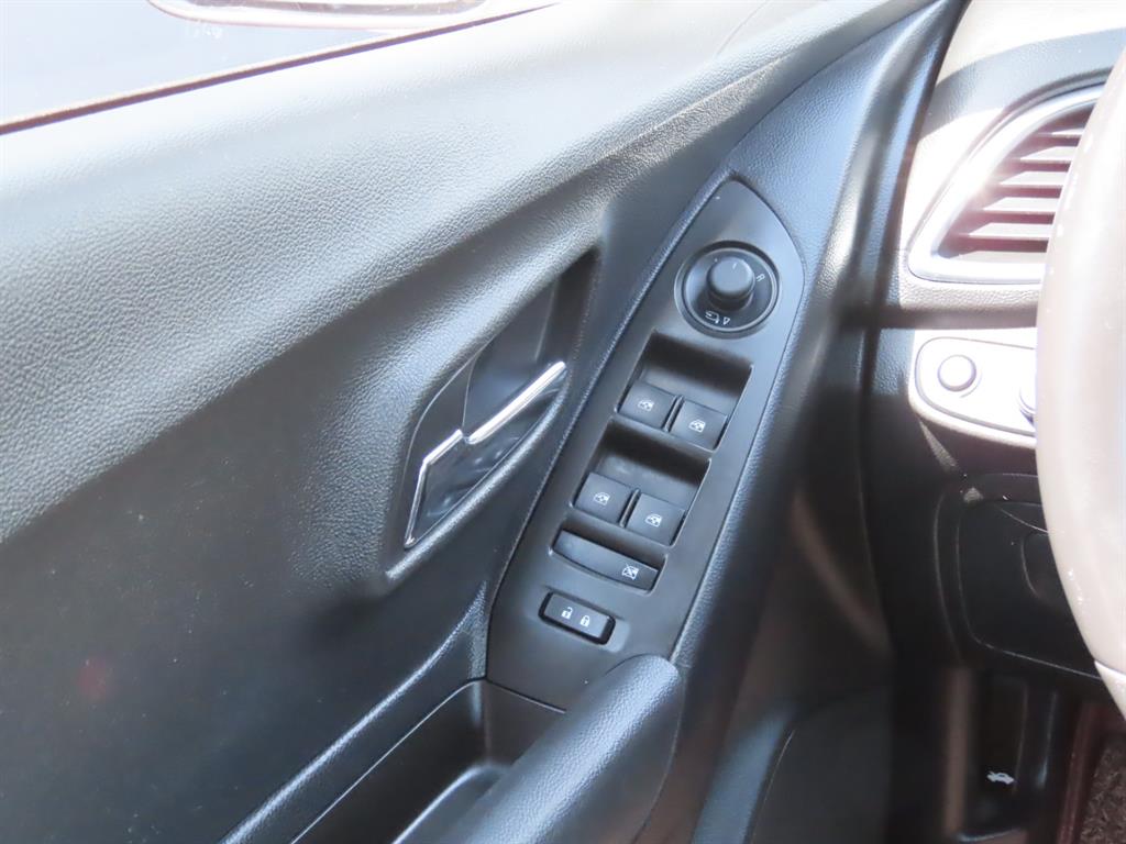 Chevrolet Trax 2018 Blanco - Importación desde Corea - HF Imports Iquique - Foto 13