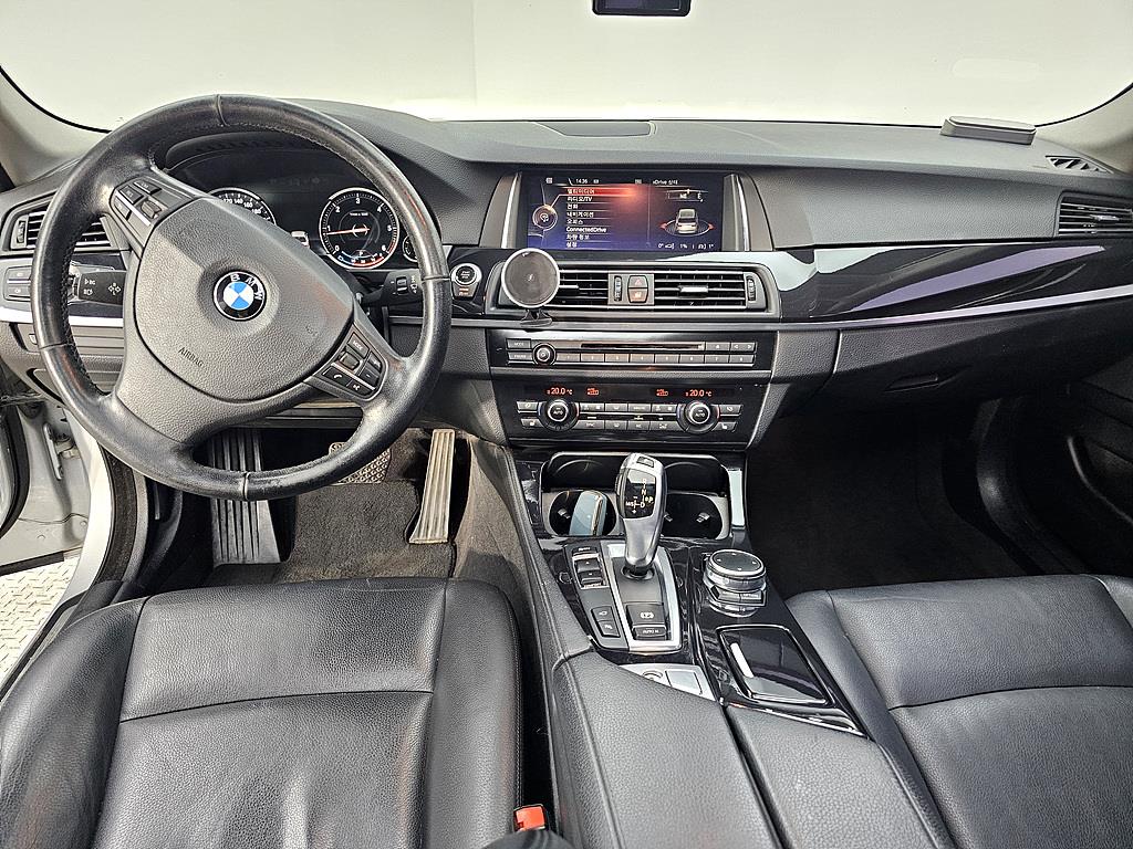 BMW 5 Series - Vista 5