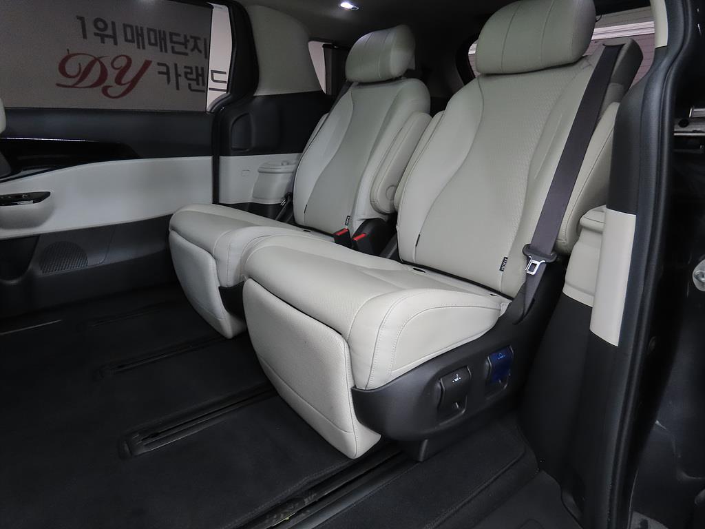KIA Carnival - Vista 8
