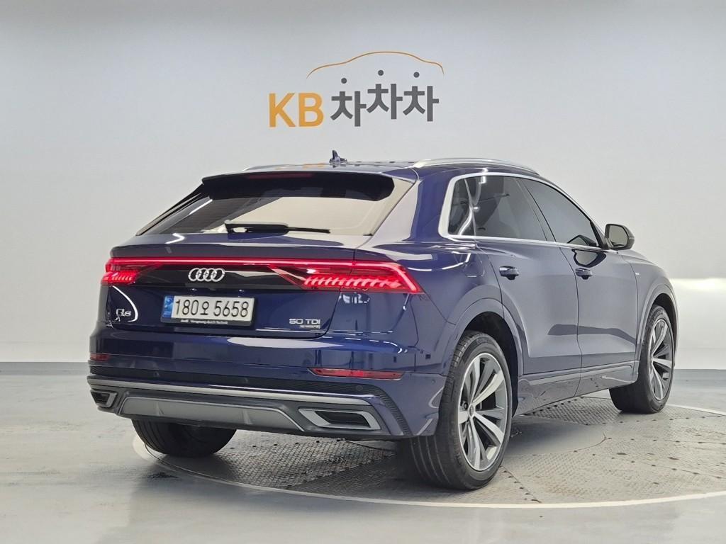 Audi Q8 - Vista 3