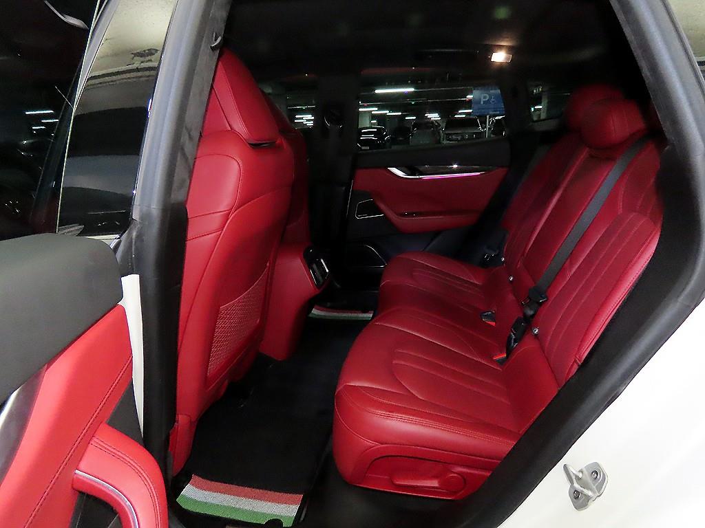 Maserati Levante - Vista 7
