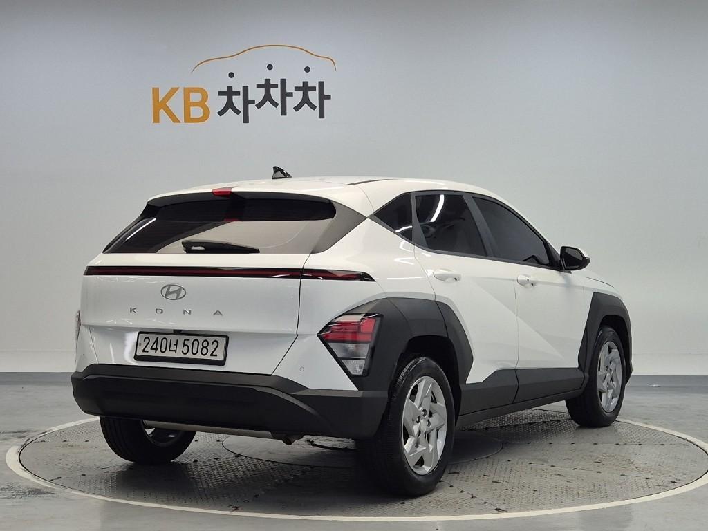 HYUNDAI Kona - Vista 3