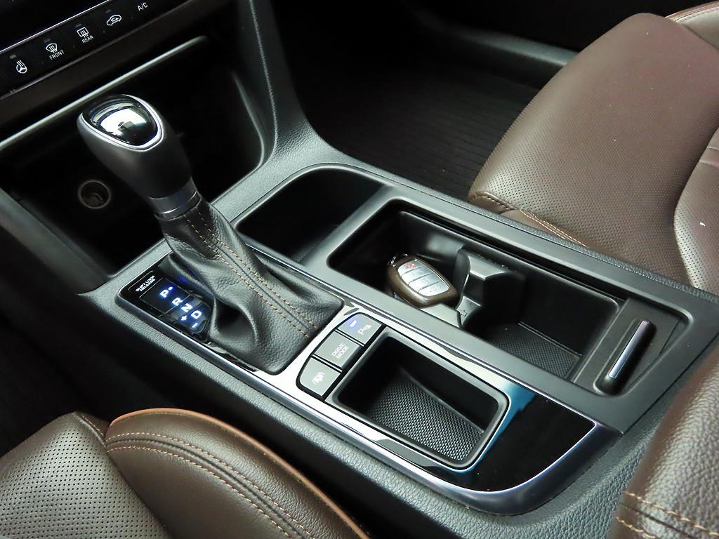 HYUNDAI Sonata - Vista 10