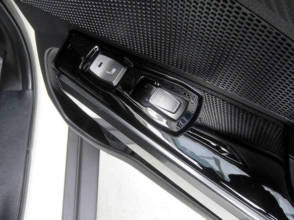 Ssangyong Tivoli - Vista 12