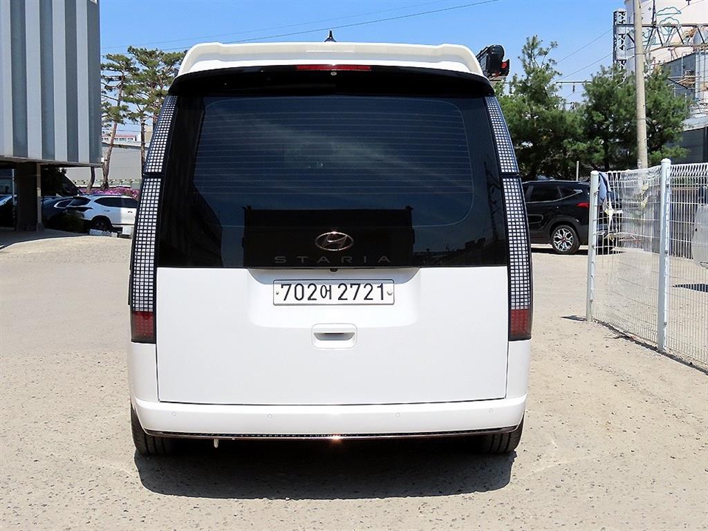 HYUNDAI Staria - Vista 4