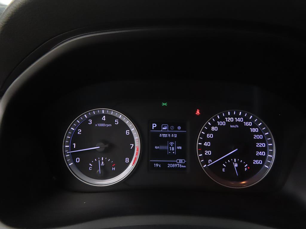 HYUNDAI Sonata - Vista 9