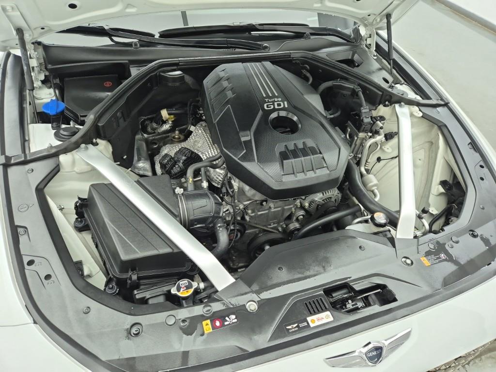 Genesis G70 - Vista 6