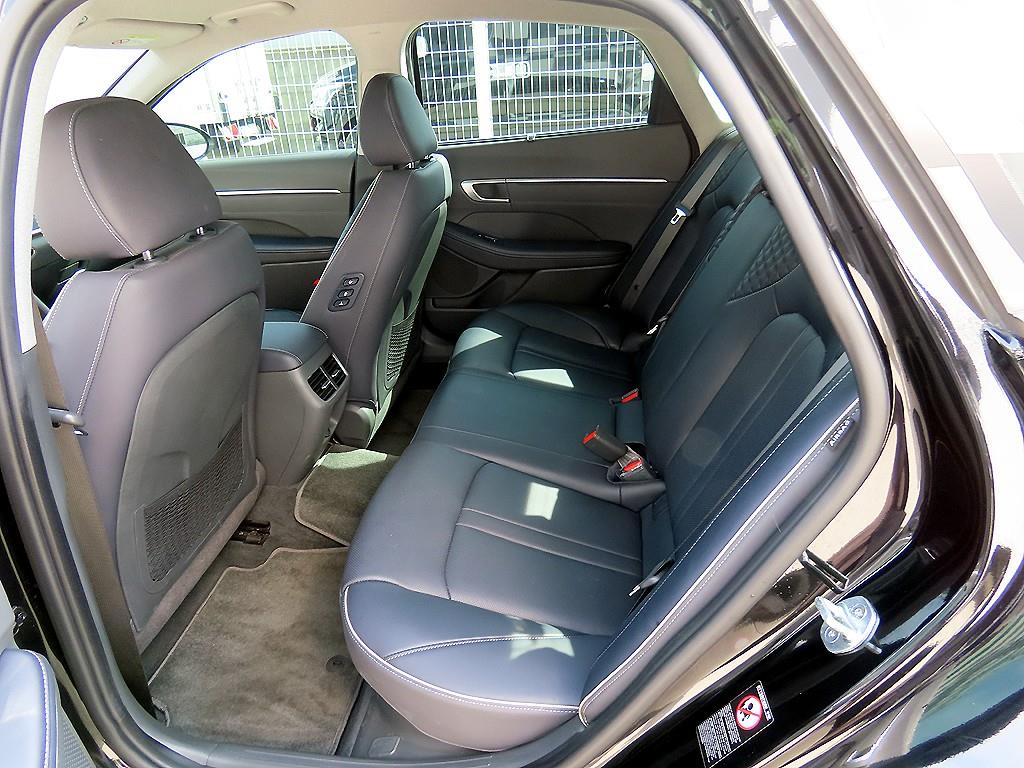 HYUNDAI Sonata - Vista 6