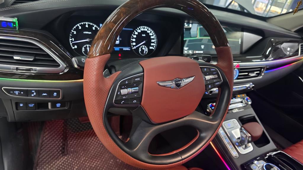 Genesis G90 - Vista 6