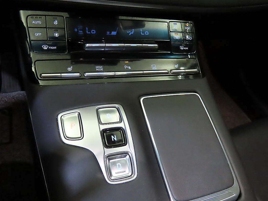HYUNDAI Grandeur - Vista 12