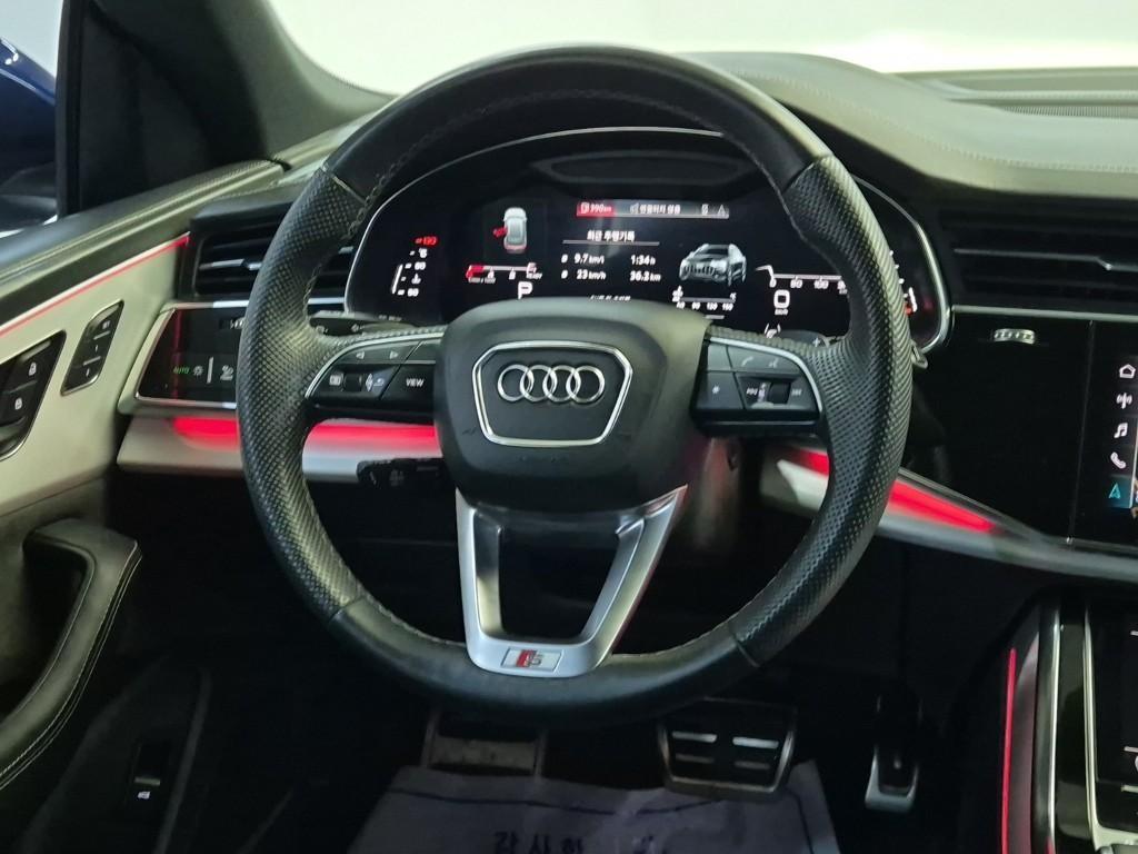 Audi Q8 - Vista 9