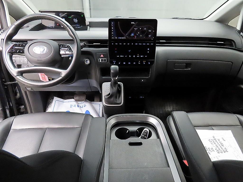 HYUNDAI Staria - Vista 7