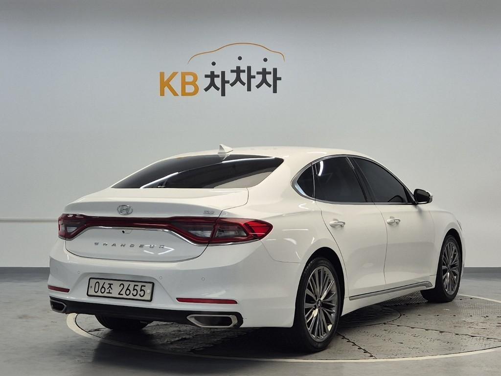 HYUNDAI Grandeur - Vista 3