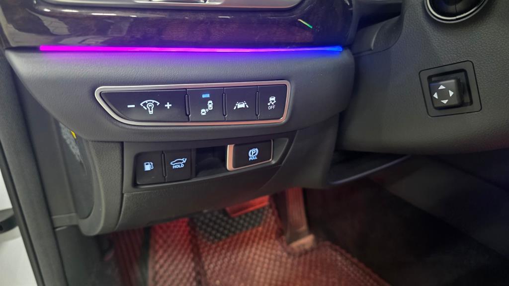 Genesis G90 - Vista 7