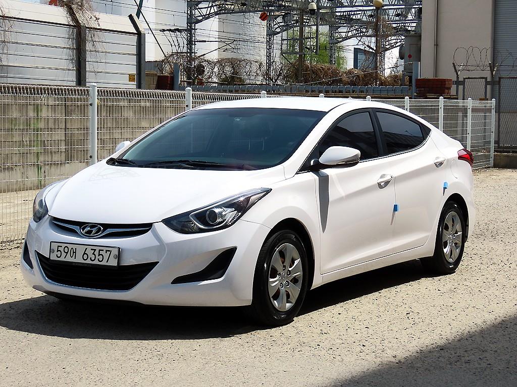 HYUNDAI Avante - Vista 2