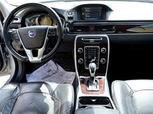 Volvo XC70 - Vista 10