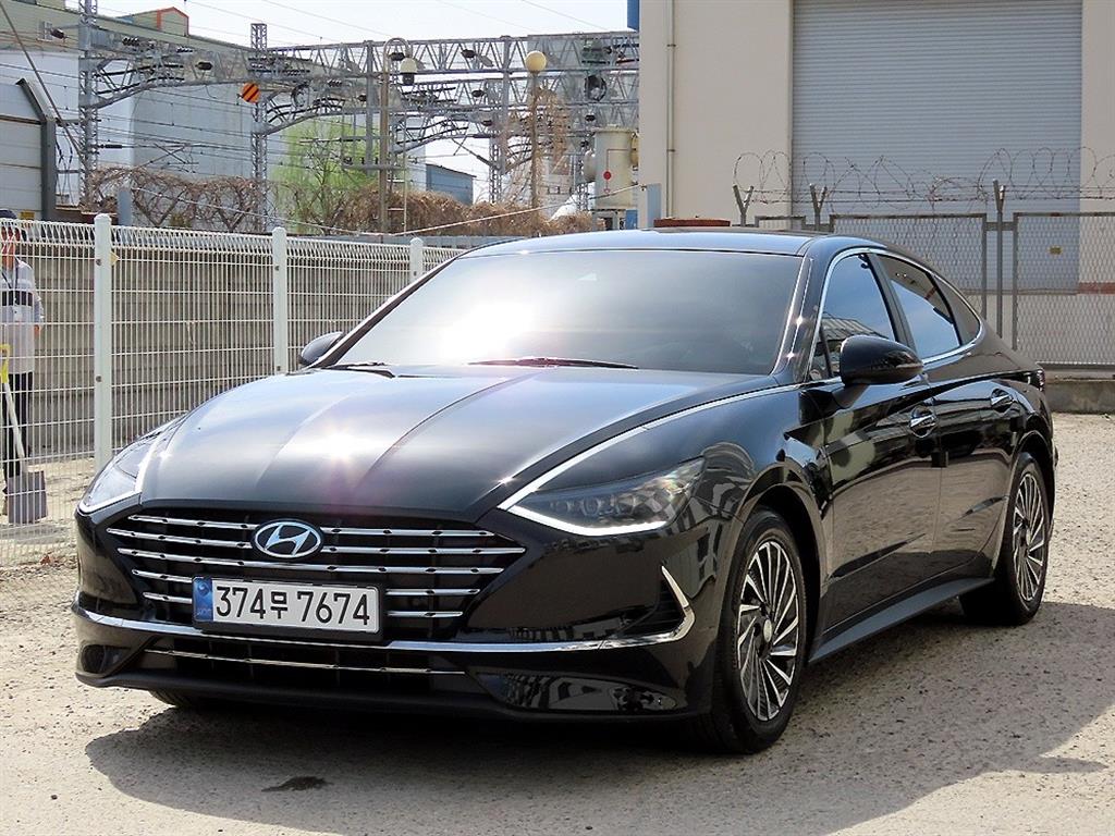 HYUNDAI Sonata - Vista 2