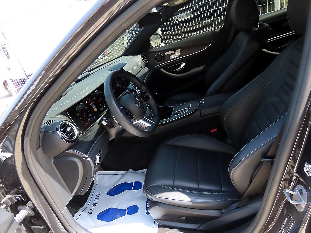 Mercedes Benz E class - Vista 5