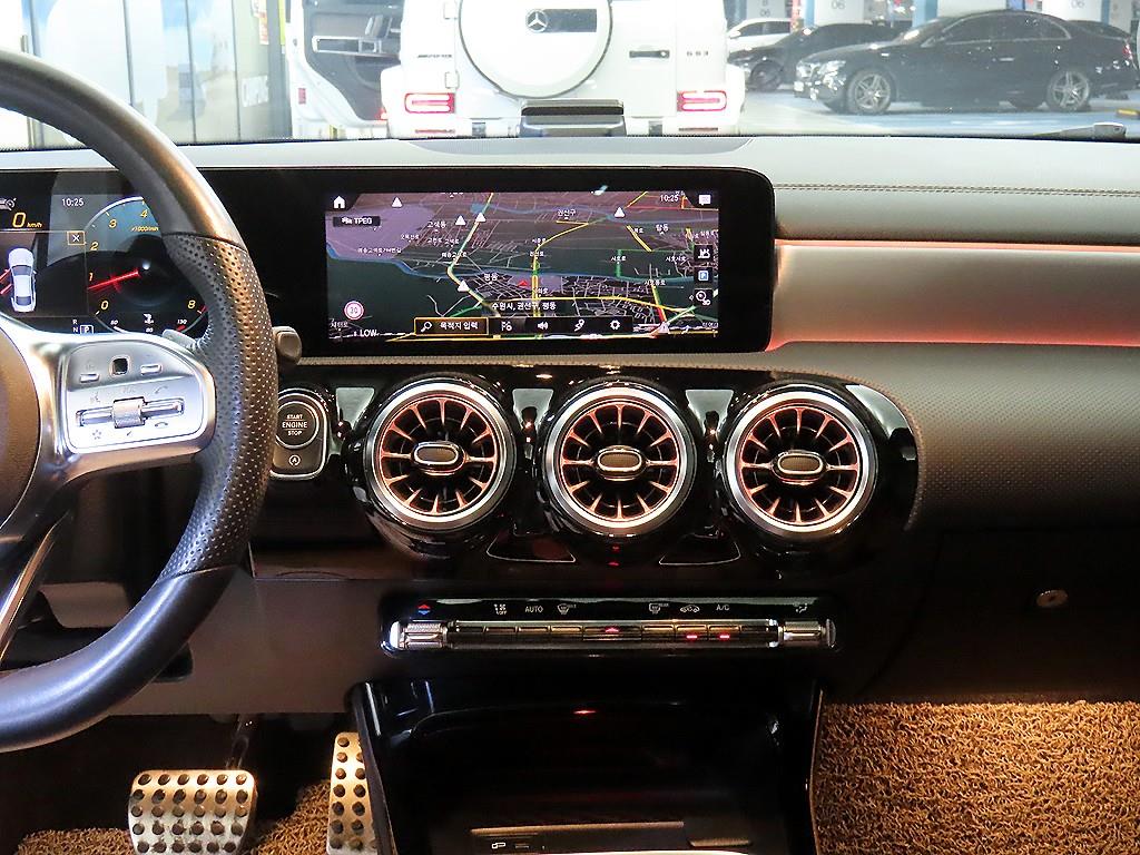 Mercedes Benz CLA Class - Vista 11