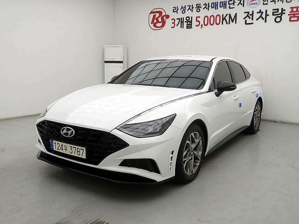 HYUNDAI Sonata - Vista 2