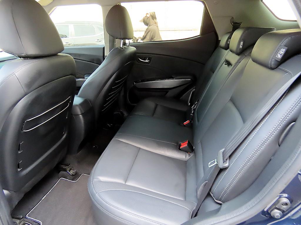 Ssangyong Tivoli - Vista 6