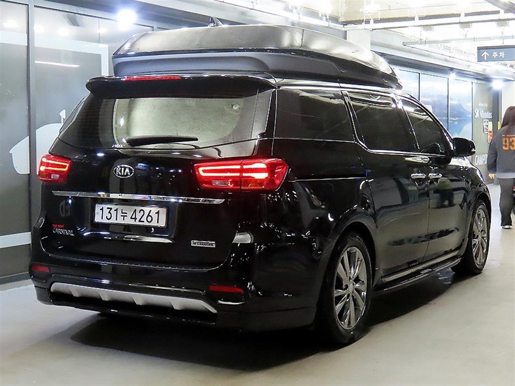 KIA Carnival - Vista 4