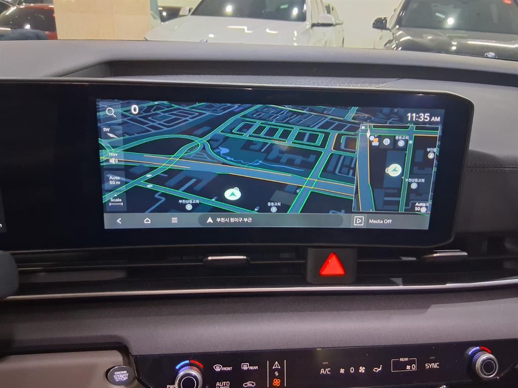 KIA Carnival - Vista 12