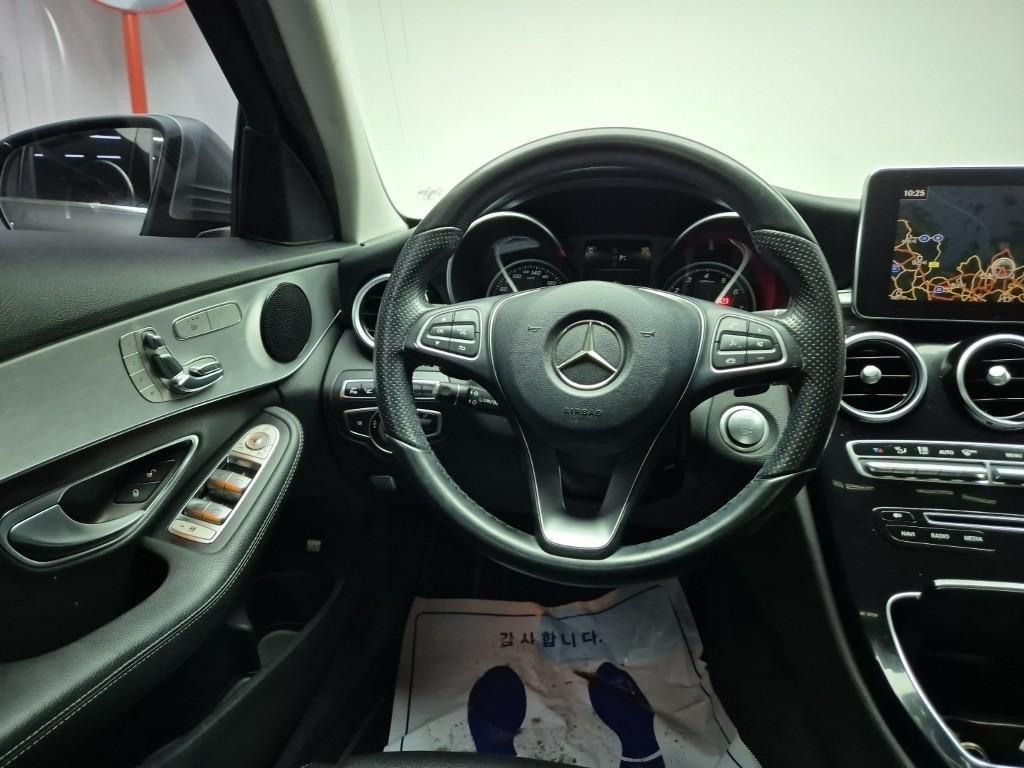 Mercedes Benz C Class - Vista 9