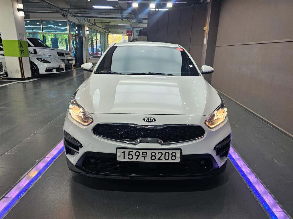 KIA K3 2021 Blanco - Importación desde Corea - HF Imports Iquique - Foto 1
