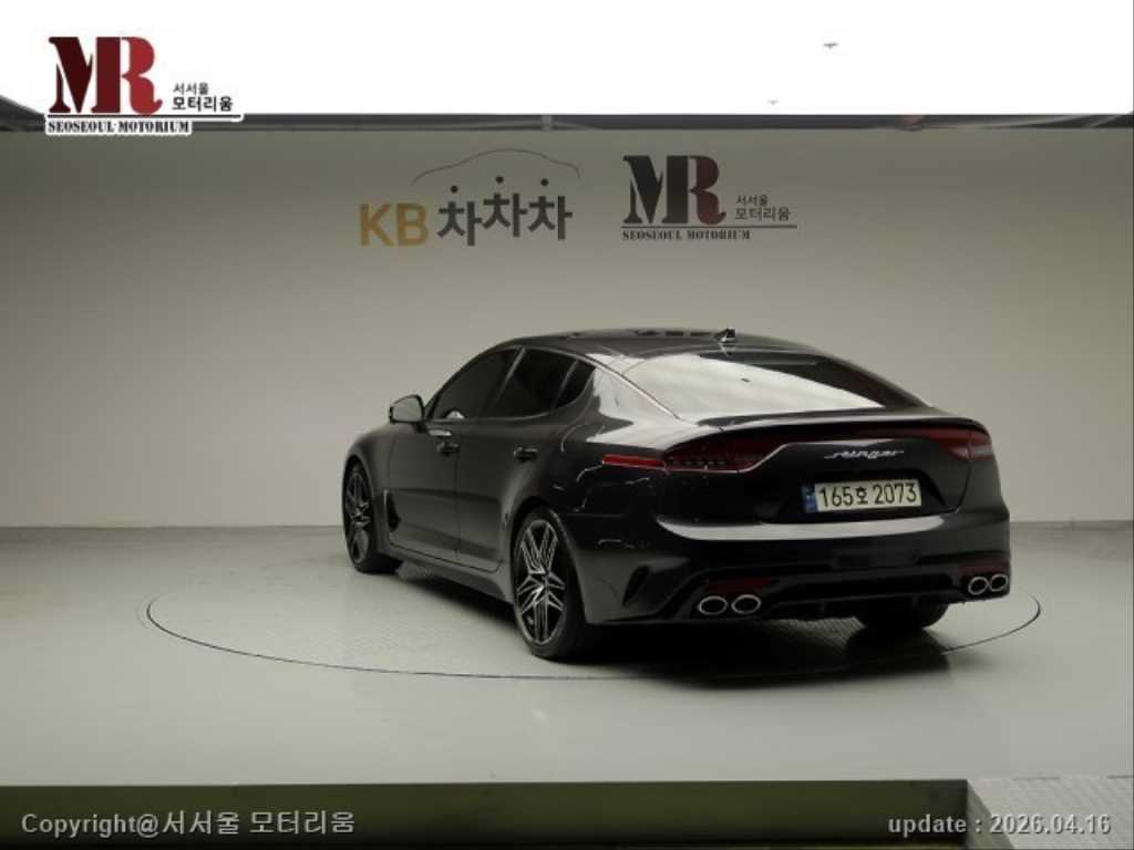 KIA Stinger - Vista 2