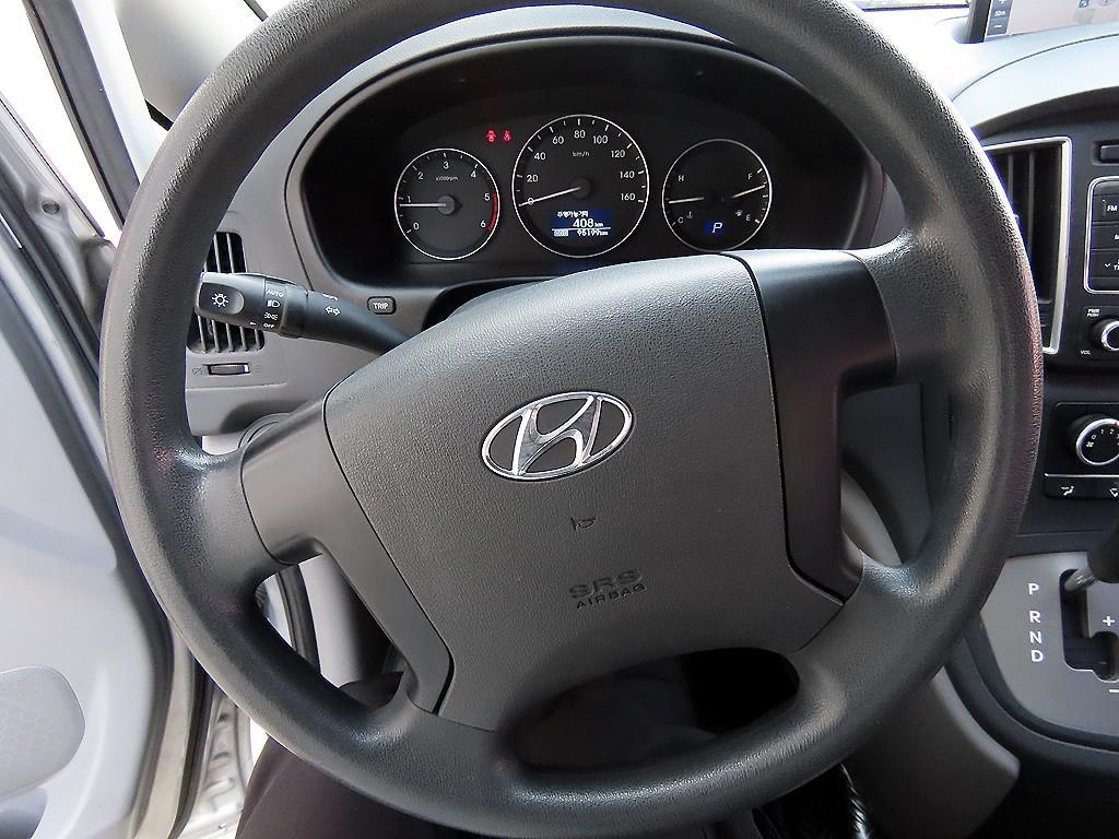 HYUNDAI Starex - Vista 9