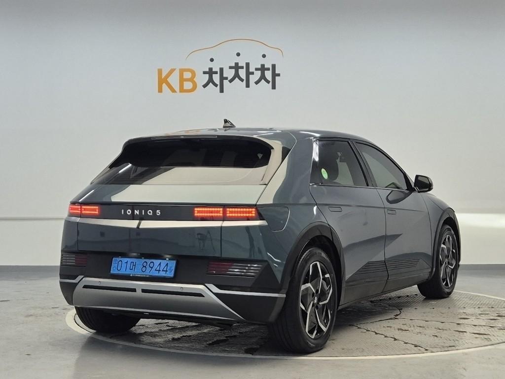 HYUNDAI Ioniq 5 - Vista 3