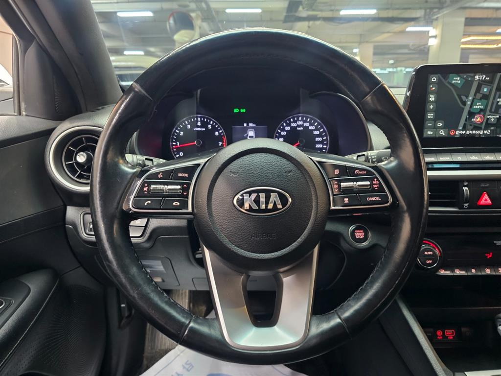 KIA K3 - Vista 8