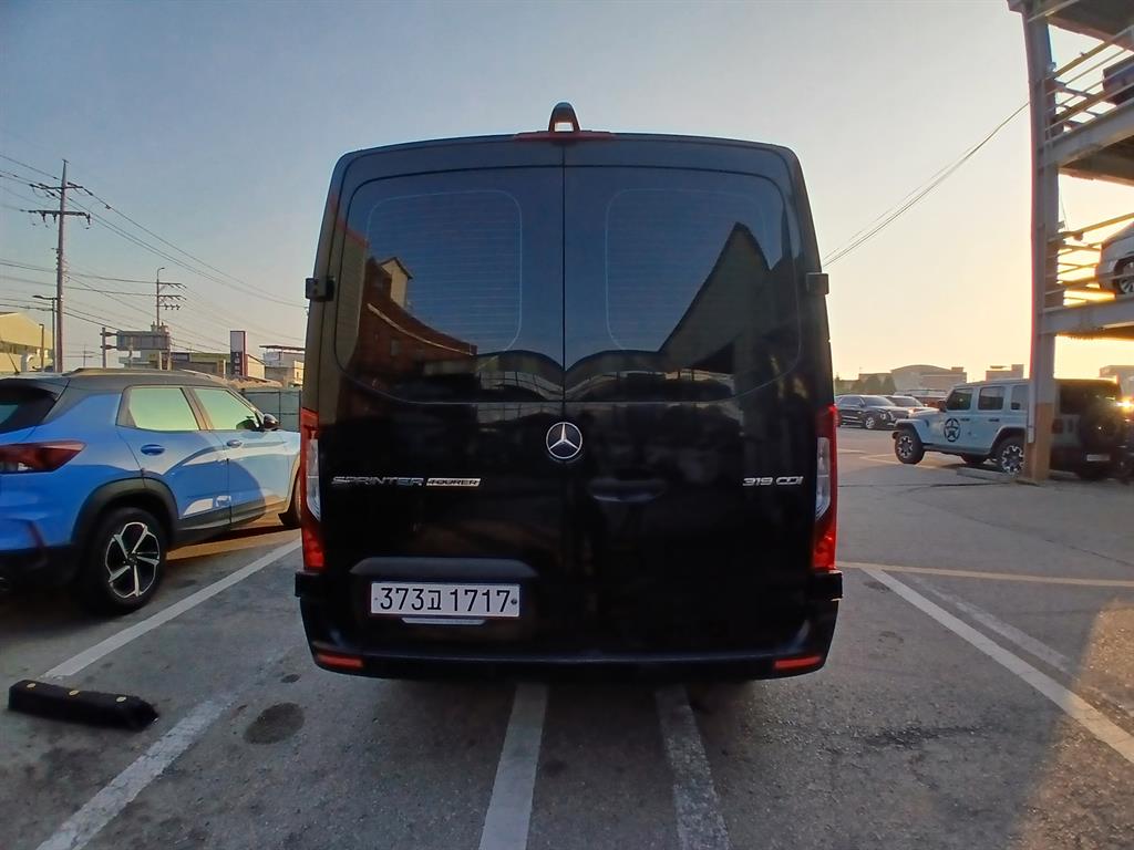 Mercedes Benz Sprinter - Vista 3
