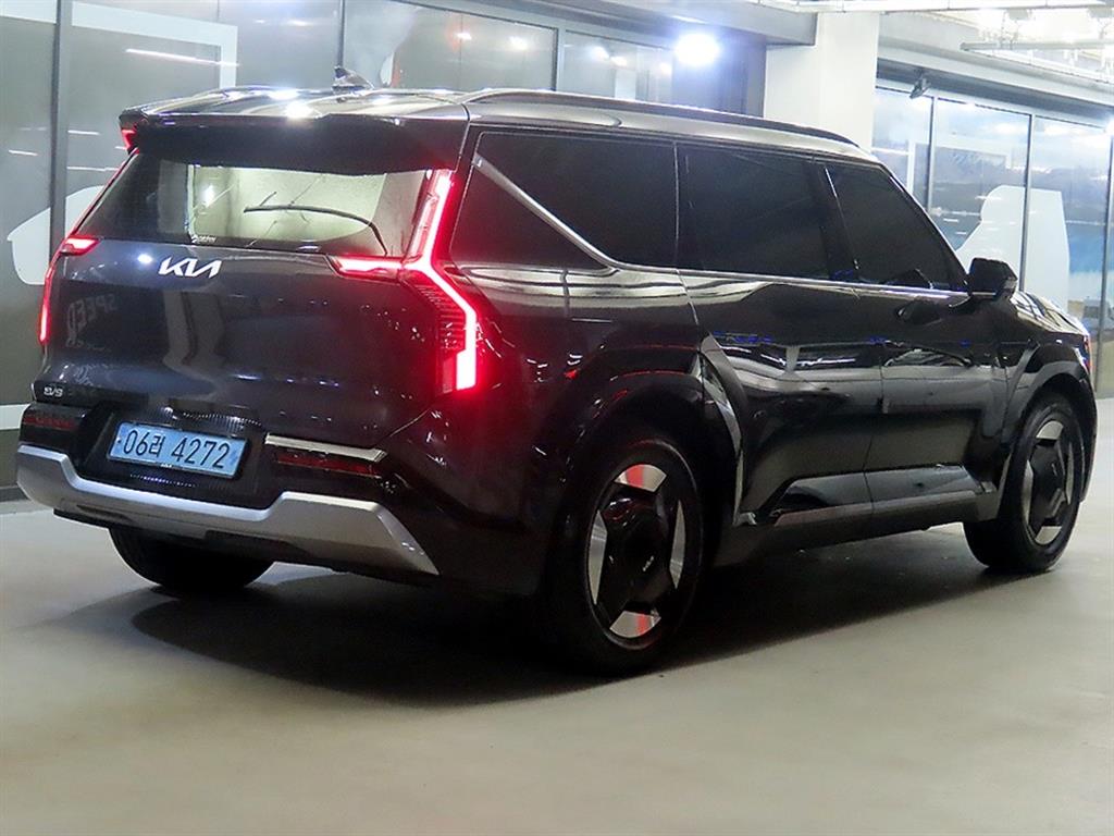 KIA EV9 - Vista 4