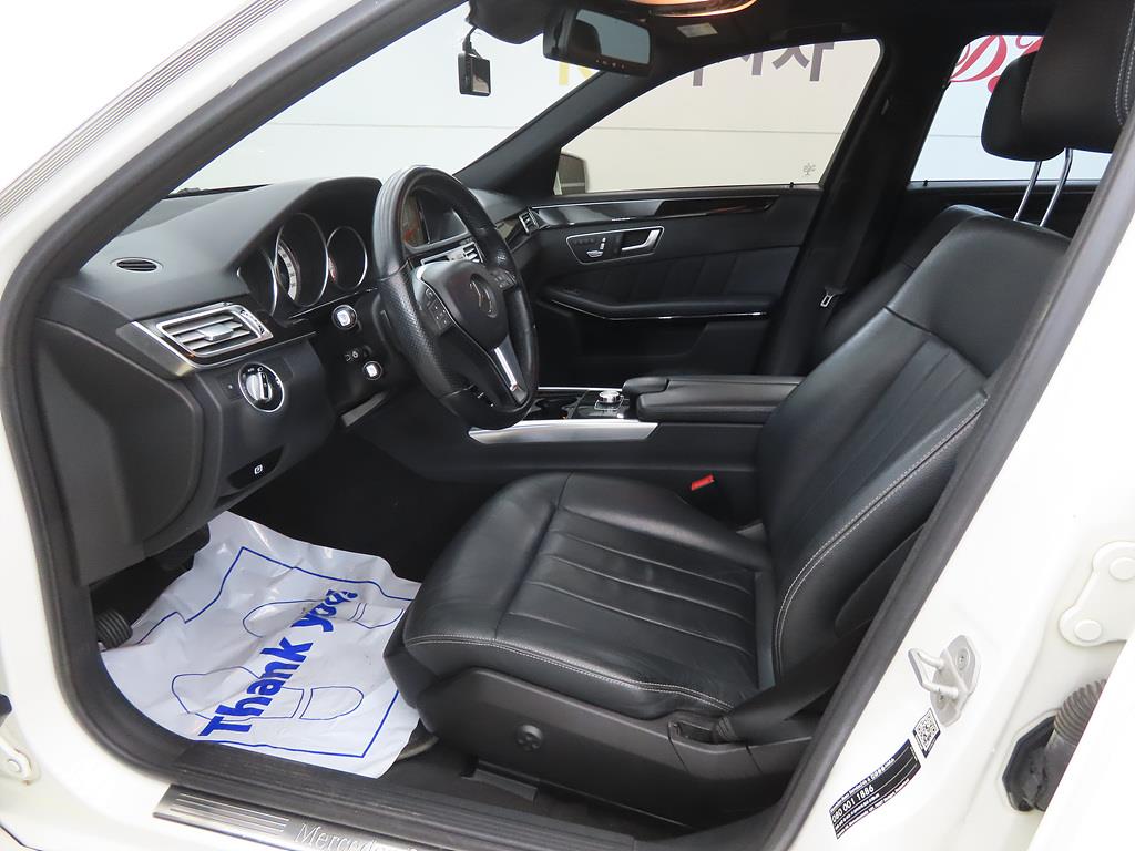 Mercedes Benz E class - Vista 5