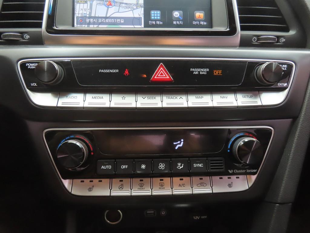 HYUNDAI Sonata - Vista 12