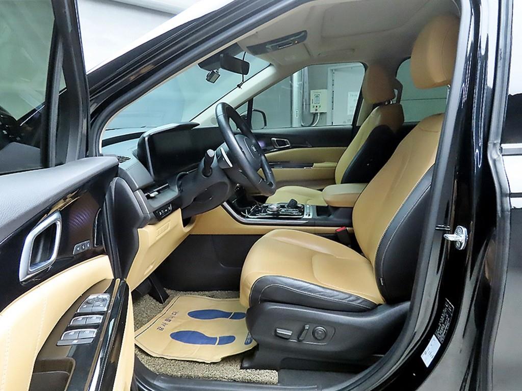 KIA Carnival - Vista 5