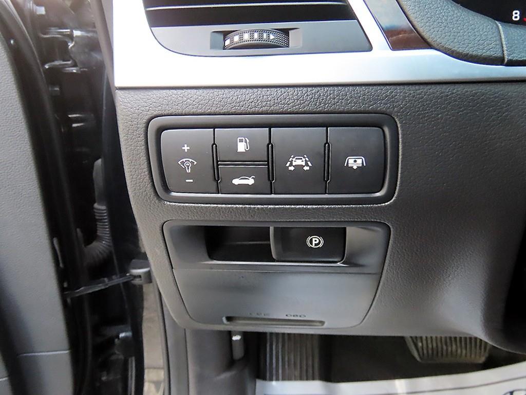 HYUNDAI Genesis 2016 Negro - Importación desde Corea - HF Imports Iquique - Foto 13