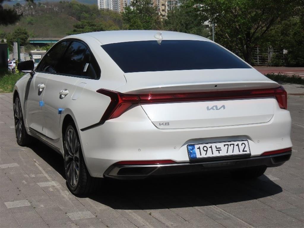 KIA K8 - Vista 7