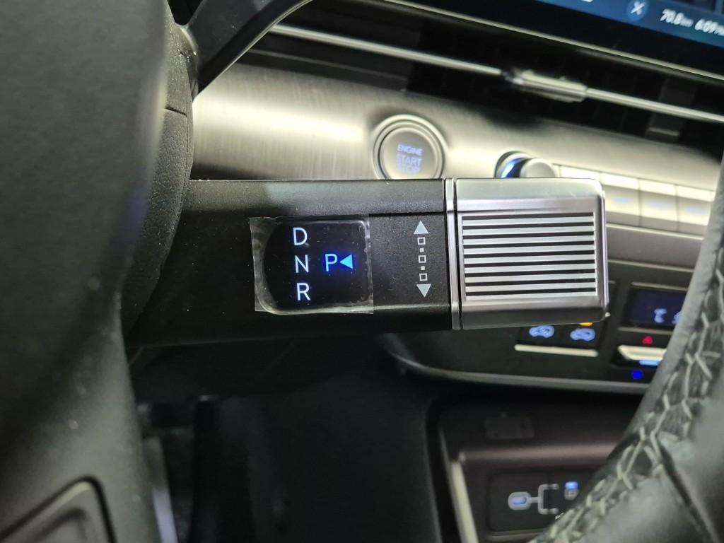 HYUNDAI Kona - Vista 8